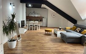 Apartament Rynek 13 z parkingiem - Centrum Bochni